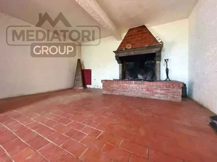 Villa bifamiliare piazza Vittorio Veneto 1, Montecastello, Treggiaia, I Fabbri, Pontedera