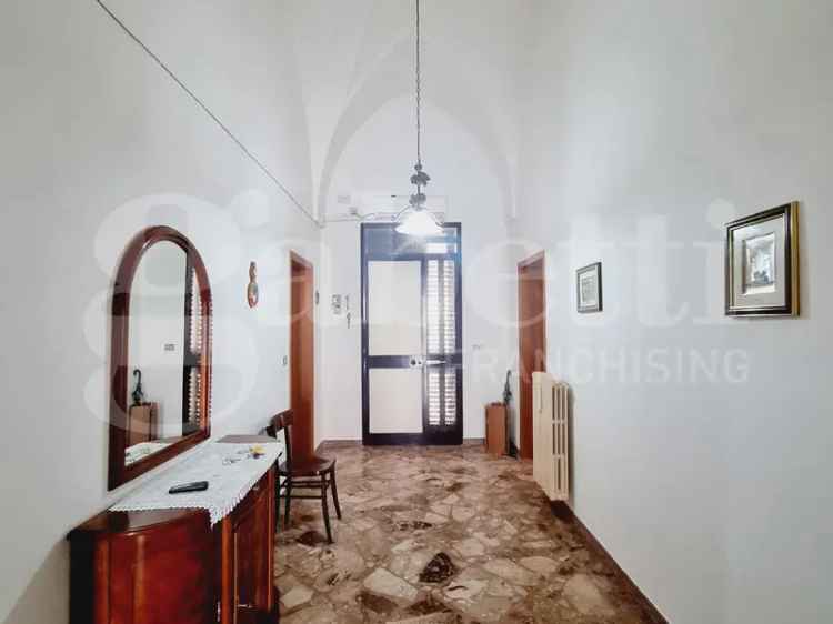 Casa Indipendente in Presicce , 94, Presicce-Acquarica (LE)