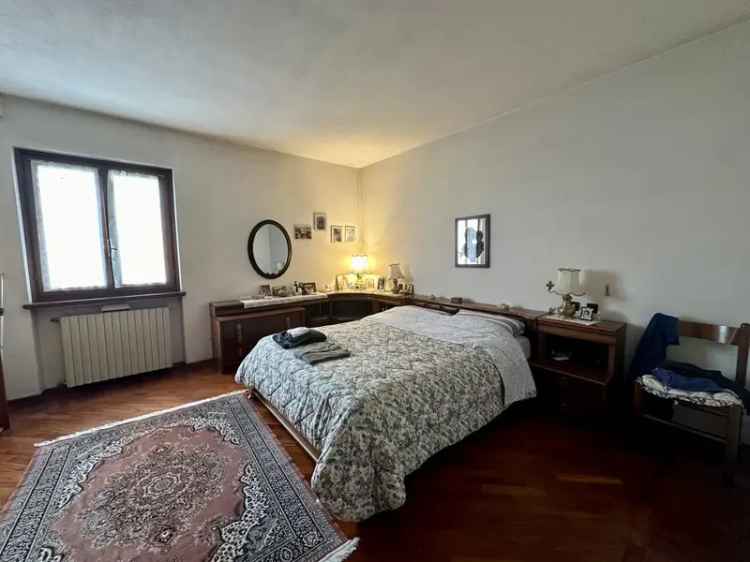 Casa Indipendente in Strada Dei Colli, 18, Monzambano (MN)