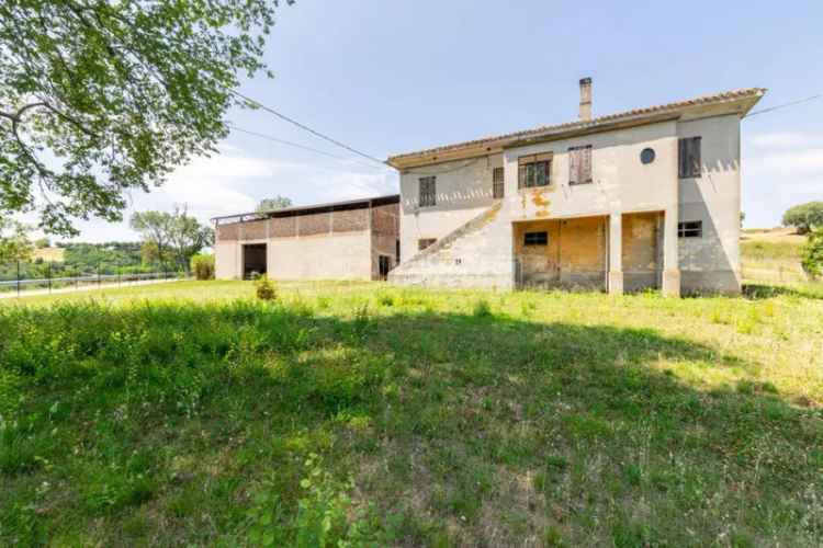 Casa colonica Contrada Uccelliera, Potenza Picena