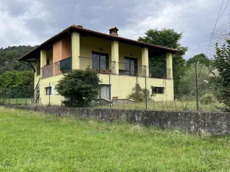 Villa con Garage Loggia Due Bagni e Cantina