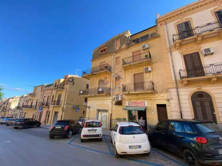 Quadrilocale corso Giuseppe Garibaldi, Centro, Castellammare del Golfo