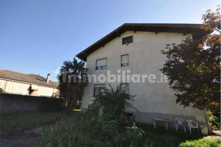 Trilocale viale Toscana, 22, Villadossola