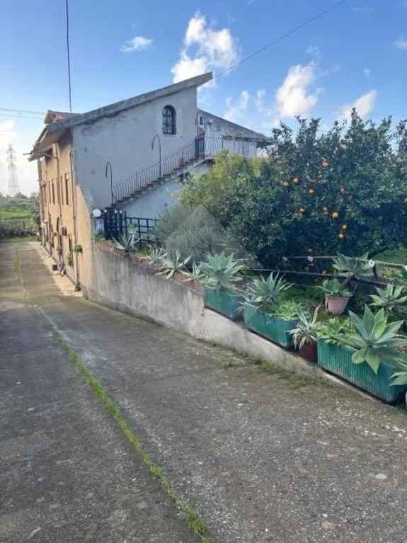 Villa in Via Carmelo Pagano, San Filippo del Mela, 10 locali, 4 bagni