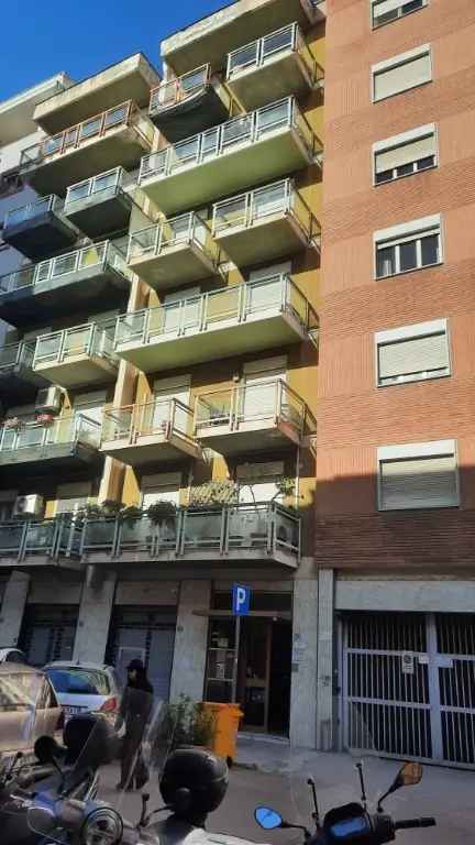 Appartamento in Via gioacchino di marzo 31, Palermo, 2 bagni, 206 m²