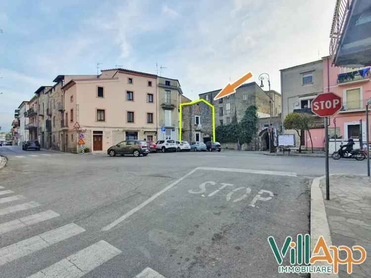 Appartamento in Via dei Volsci, Fondi, 5 locali, 2 bagni, 80 m²