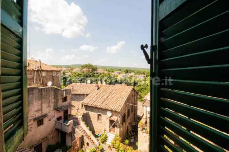 Trilocale vicolo piazza di Padella, Centro, Capranica