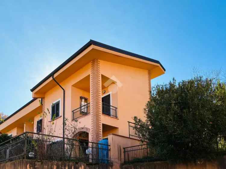 Villa a schiera in vendita