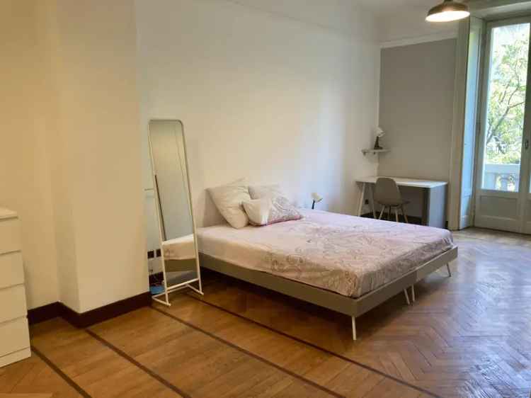 Viale Regina Giovanna 38 - Huge twin room 1 for single use