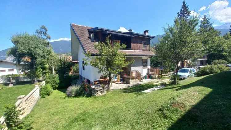 Villa bifamiliare in Via Seguret, 14, Oulx (TO)