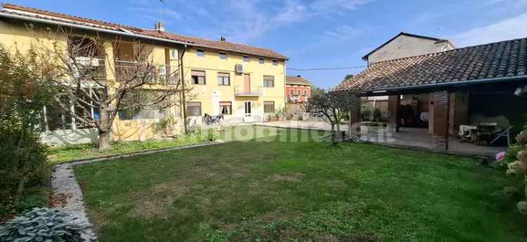 Villa bifamiliare via Balzola 4, Centro, Morano sul Po