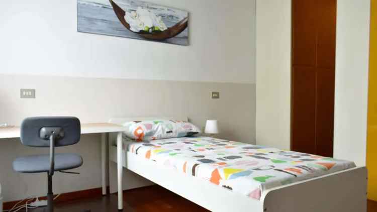 via arona 14a  private room s1