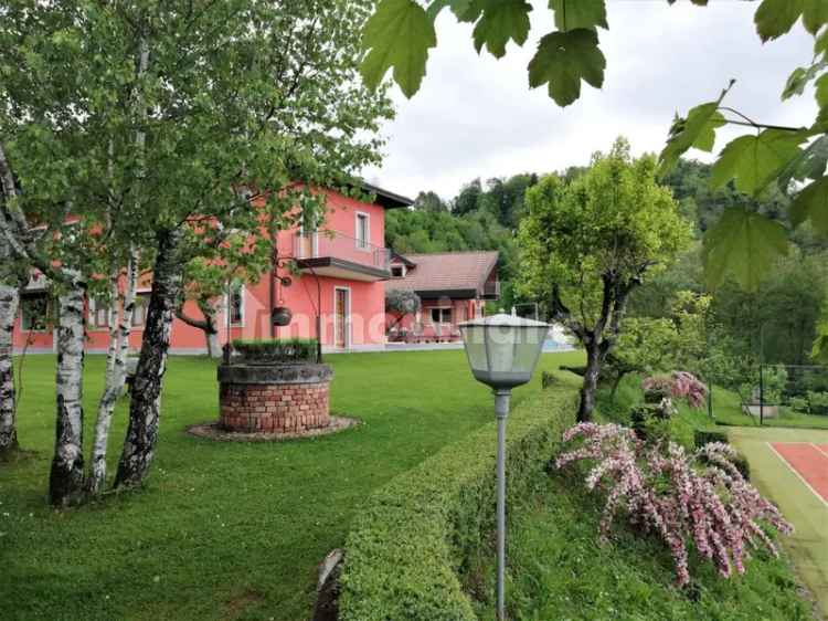 Villa unifamiliare via Agordo, Centro, Belluno