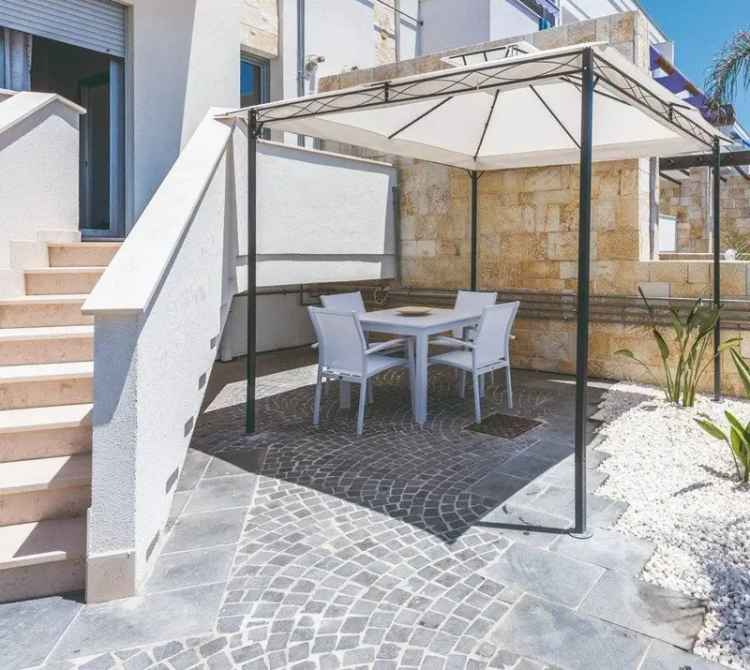 Villa bifamiliare, ottimo stato, 75 m², Torre Lapillo, Porto Cesareo