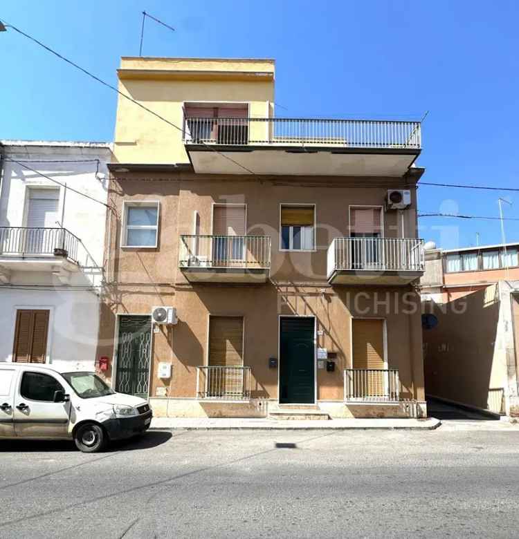 Appartamento in Via Dante , 24, Avola (SR)