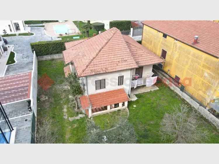 Casa Indipendente in vendita  a Cervinara