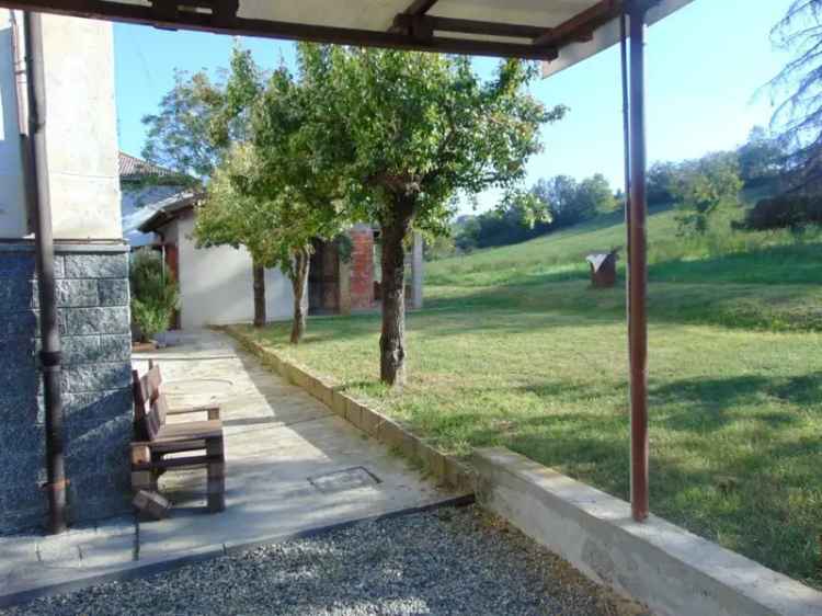 Villa plurifamiliare Strada San Nicolao 19, Nizza Monferrato