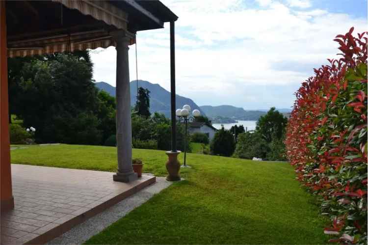 Villa in Vendita Arizzano 4 Locali Giardino Privato