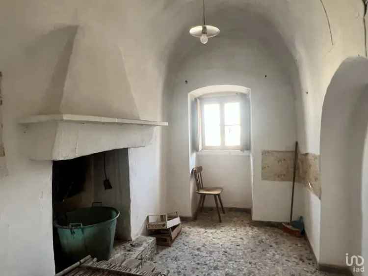 Vendita trullo 10 locali di 200 m² in Ostuni (72017) - 114223 - iad