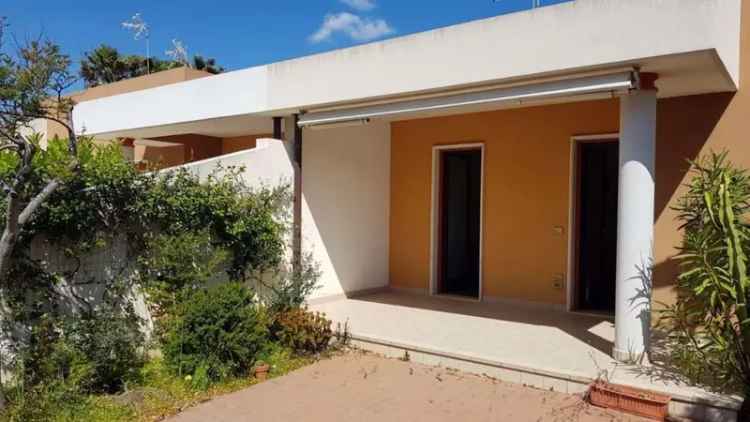 Villa in Via Torre Testa 39, Brindisi, 4 locali, 1 bagno, arredato