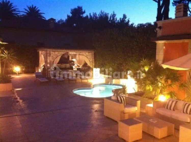 Villa unifamiliare, ottimo stato, 300 m², Centro, Forte dei Marmi