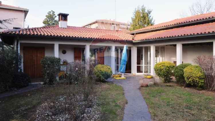 Villa unifamiliare via Berna 1, San Lazzaro, Parma