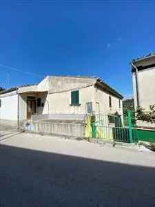 Casa singola in Vendita, 3 Locali, 146 mq, Castiglione a Casauri - Castiglione a Casauria (Madonna della Cr - Case altro Pescara