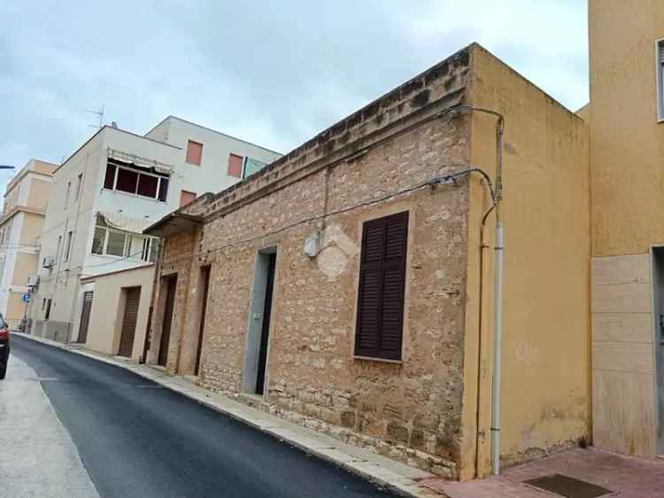 Terratetto unifamiliare via Franchetti 54, Casa Santa, Erice