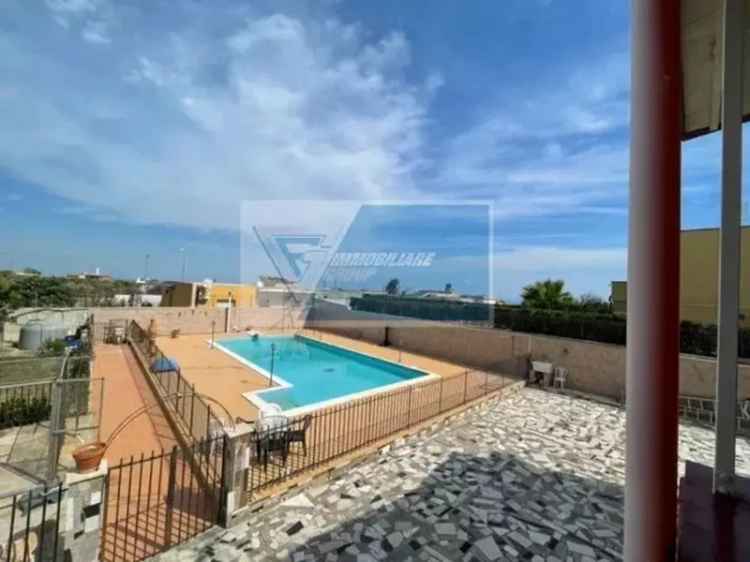 Villa in Via Mascagni, Melilli, 6 locali, porta blindata, ottimo stato