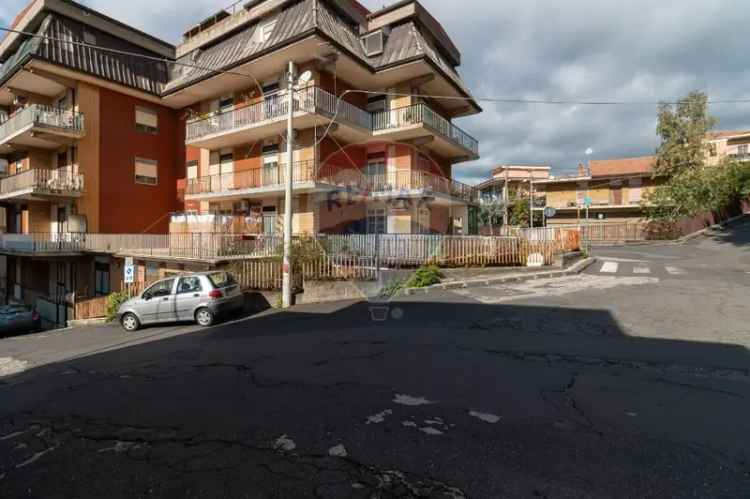 Appartamento in Via Silva, Belpasso, 7 locali, 2 bagni, 178 m²