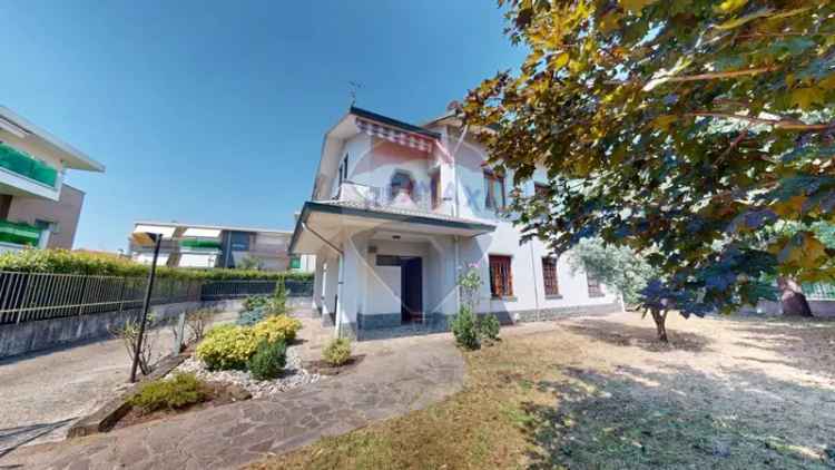 Villa 6 Locali Cernusco sul Naviglio