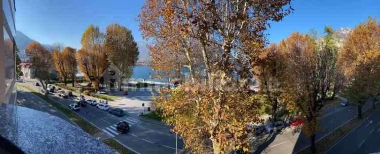 Trilocale piazza degli Affari, Centro, Lecco