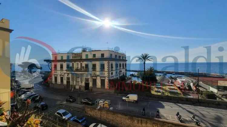 Appartamento largo sermoneta, Posillipo, Napoli