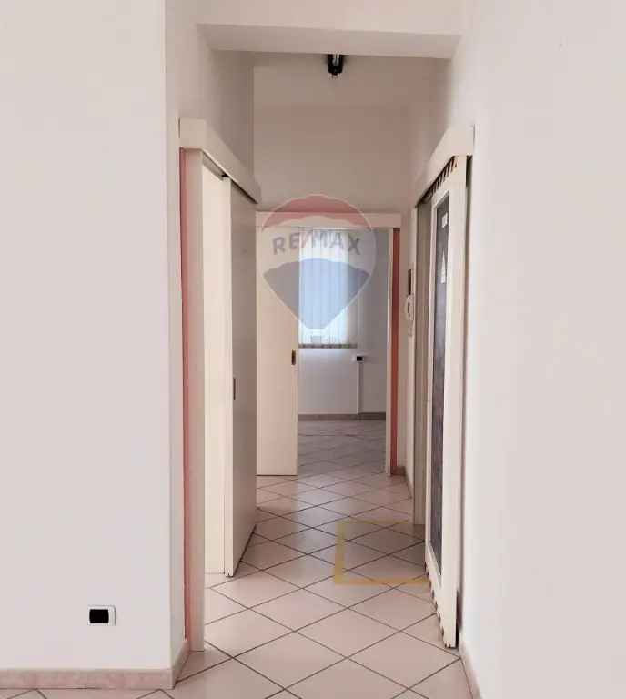 Appartamento in Via Pindaro, Ragusa, 8 locali, 2 bagni, 150 m²