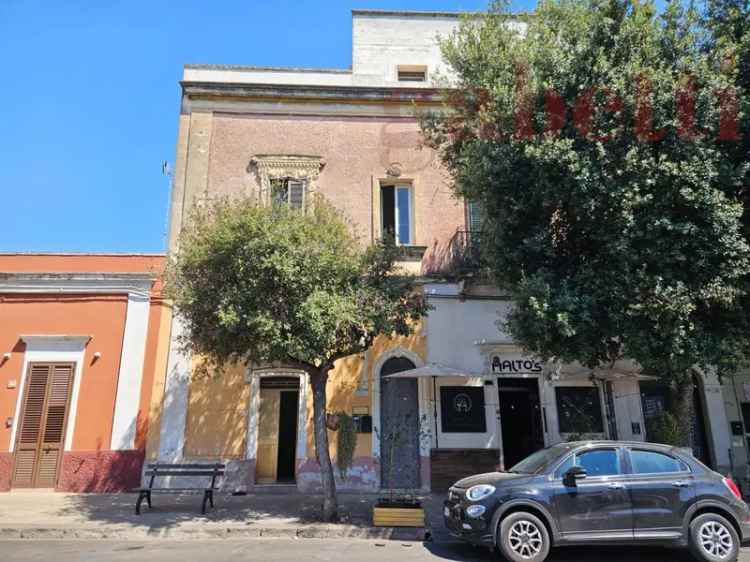 Appartamento in Via Re Galantuomo, Copertino (LE)