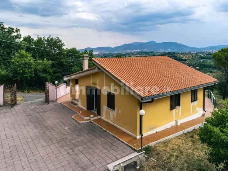 Villa unifamiliare via Farense, Toffia