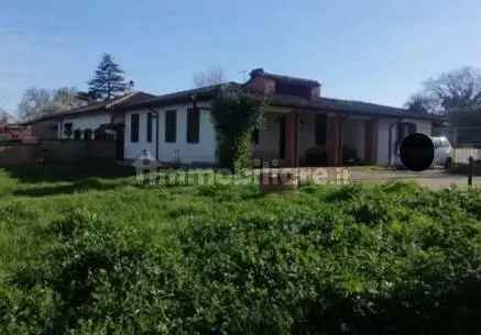 Villa all'asta via delle Capinere, Sutri