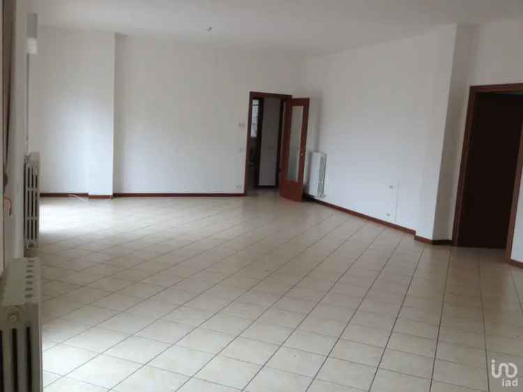 Vendita appartamento 5 locali di 140 m² a Rapagnano (63831) - 71534 - iad