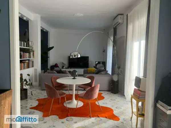 Appartamento In Affitto in Napoli, Campania