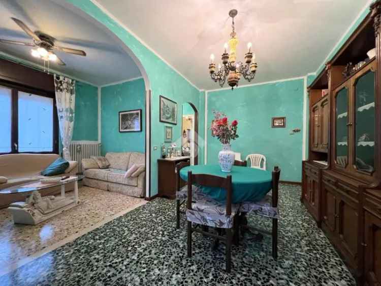 Villa unifamiliare via IV Novembre, Casalmoro