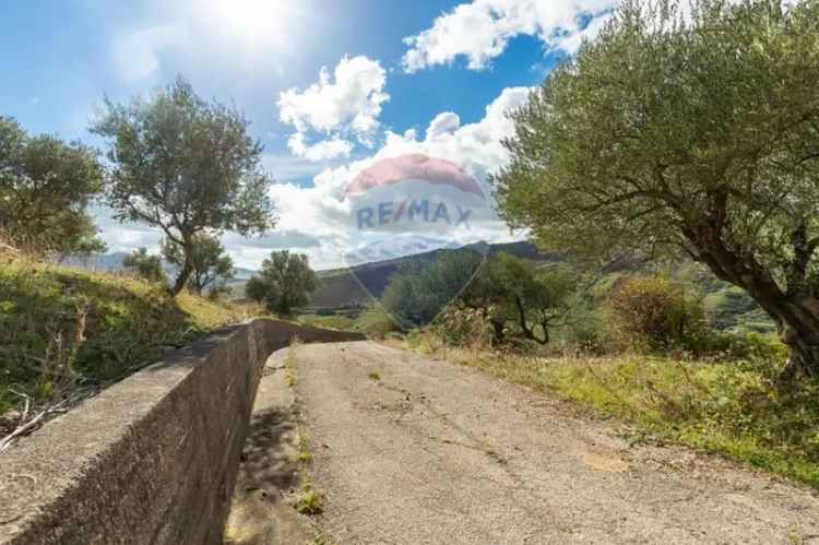 Villa in Contrada Muto, Troina, 14 locali, 3 bagni, giardino privato