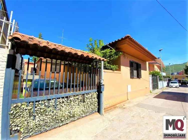 Villa in VIA ZARA, Mondragone, 6 locali, 2 bagni, giardino privato