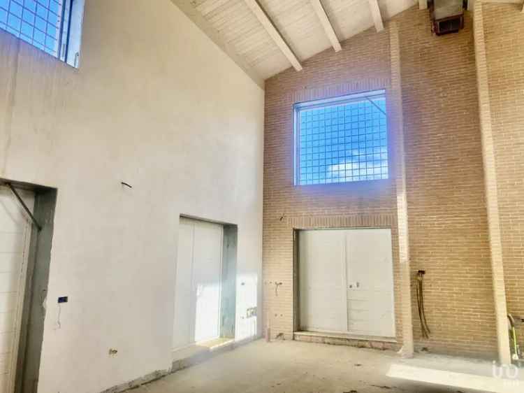 Vendita villa a schiera 8 locali di 270 m² in Controguerra (64010) - 115697 - iad