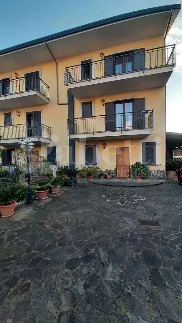 Villa a schiera in Via Alcide De Gasperi, Vairano Patenora (CE)