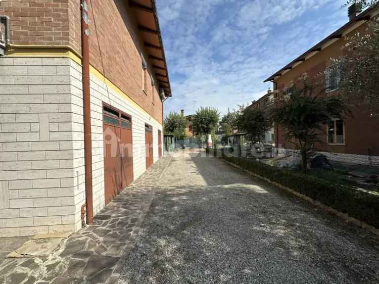 Appartamento via Vittorio Veneto 23, Montale Rangone, Castelnuovo Rangone