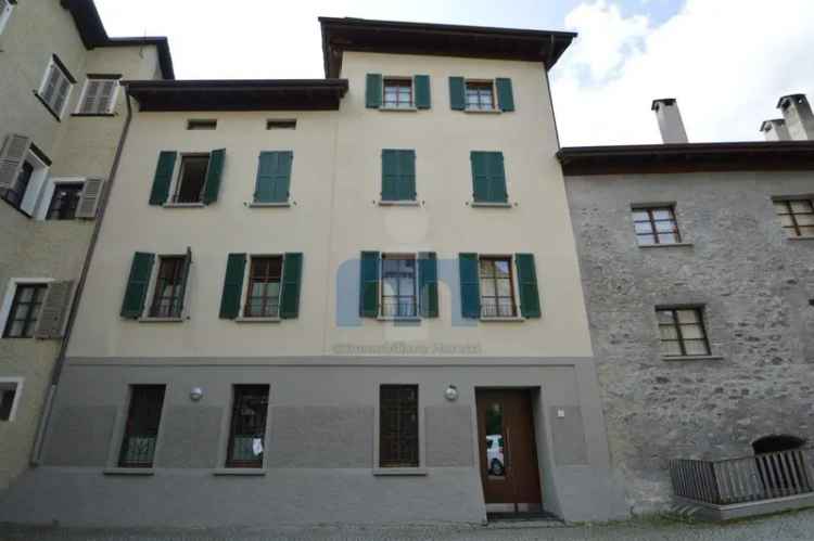 Trilocale vicolo del Ginnasio 6, Centro, Bormio