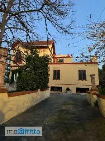 Villa In Affitto in Bari, Puglia