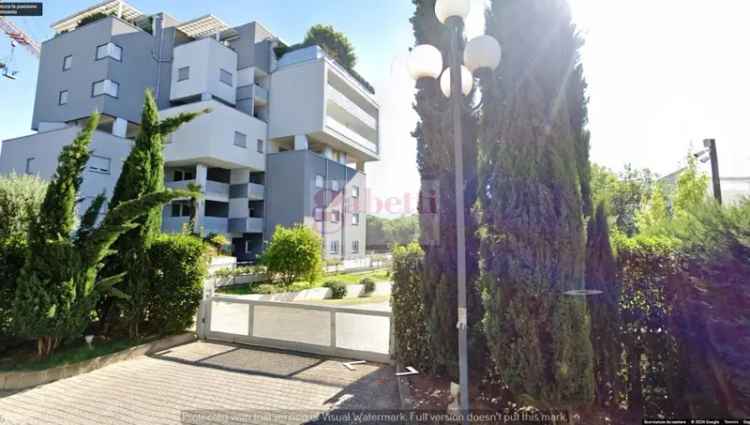 Appartamento in Via Quasimodo 3, Rende, 9 locali, 3 bagni, 364 m²