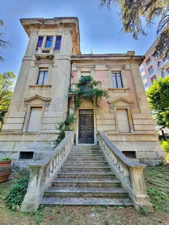 Villa singola in Viale Indipendenza, Ascoli Piceno, 15 locali, 3 bagni