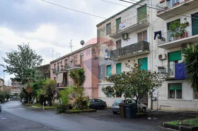 Appartamento in Via puglia 44, Catania, 6 locali, 1 bagno, 99 m²